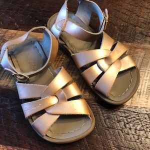 Rose gold 10 toddler saltwater sandals